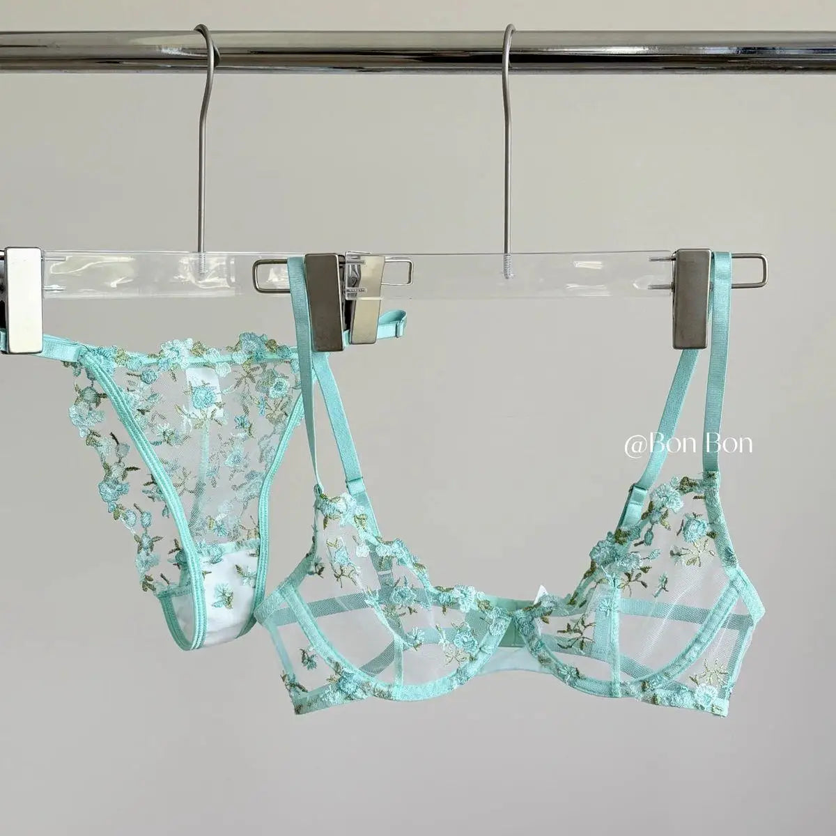 French Sheer Floral Sensual Lingerie Set Ultra Thin See Through Bralette with Soft Or Women Large Bust Support S-XL 32-38 MOYISU