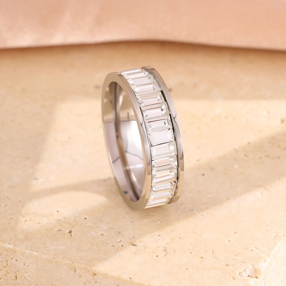 ZAKOL New Stainless Steel Clear Square Shiny Zircon Ring for Women Exquisite Iced Out Zirconia Wedding Band Ring Jewelry Gift