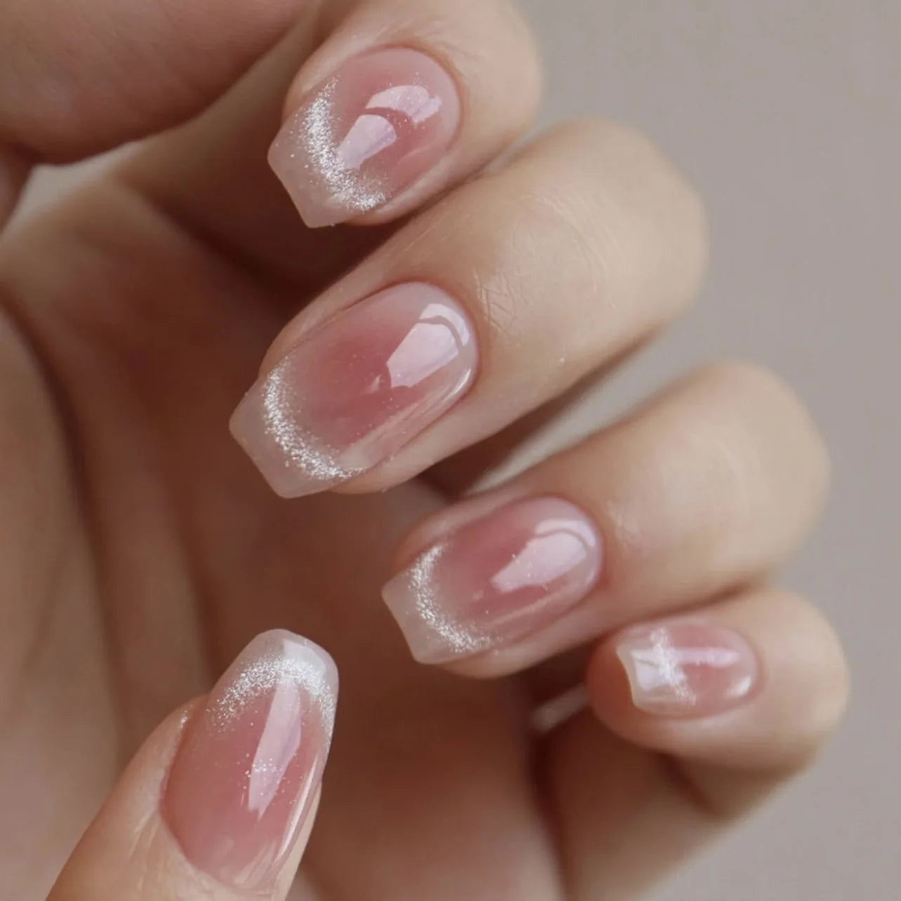 24Pcs Medium Short Square False Nails Glittering Nail Art White Wearable Fake Nail Silver French Full Cover Press on Nail Tips