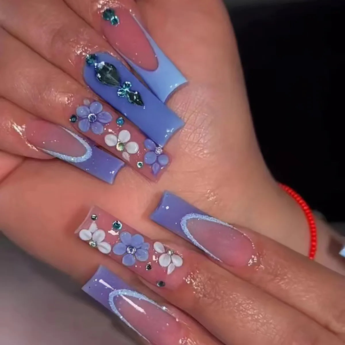 24pcs Green French Fake Nail Spring Summer Long Square Press on Nails Woman with Flower Design False Nail Sets Wearable Manicure