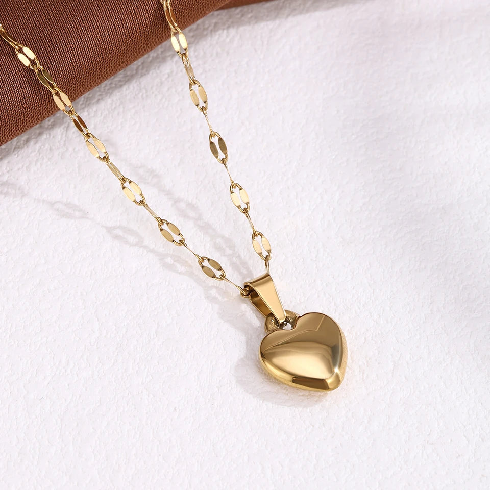 ZAKOL 1pcs Stainless Steel Love Heart Necklace For Women Lip Chain Simple Pendant Necklace Versatile Daily Jewelry