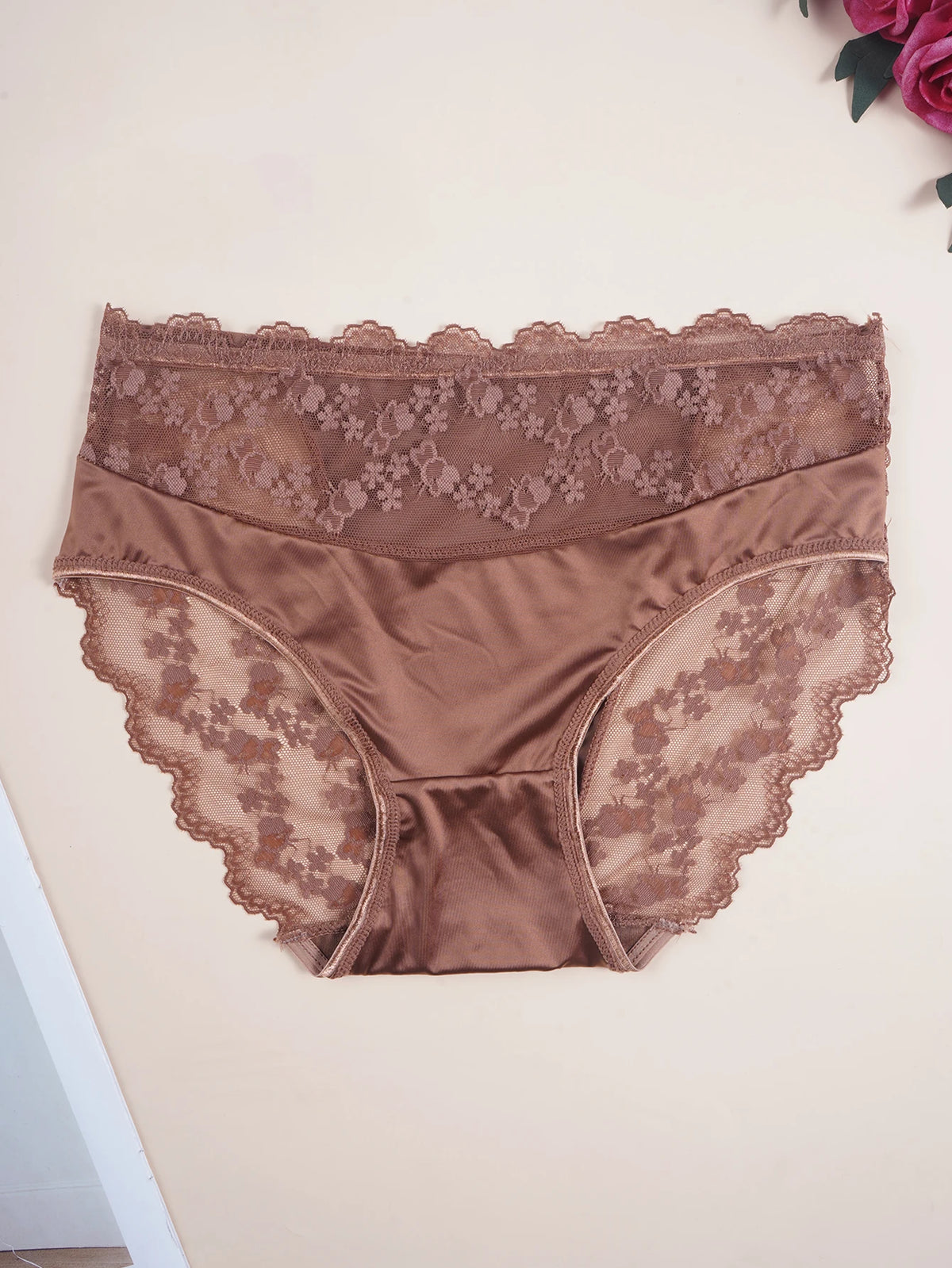 5PCS Solid Color Women's Underwear Sexy Lace Embroidery Small Flower Splicing Panties Mid Waist Briefs Suitable for All Seasons