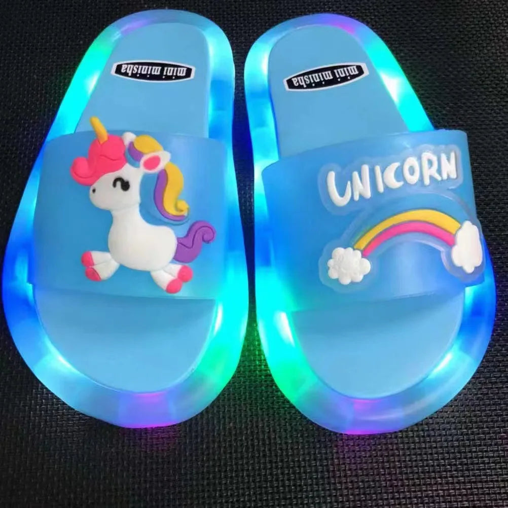 Kids Cartoon Unicorn Light-Up Slippers – Cute Animal Print Bathroom Shoes | شباشب أطفال برسومات يونيكورن وحيوانات – تضيء عند المشي، تصميم لطيف للحمام
