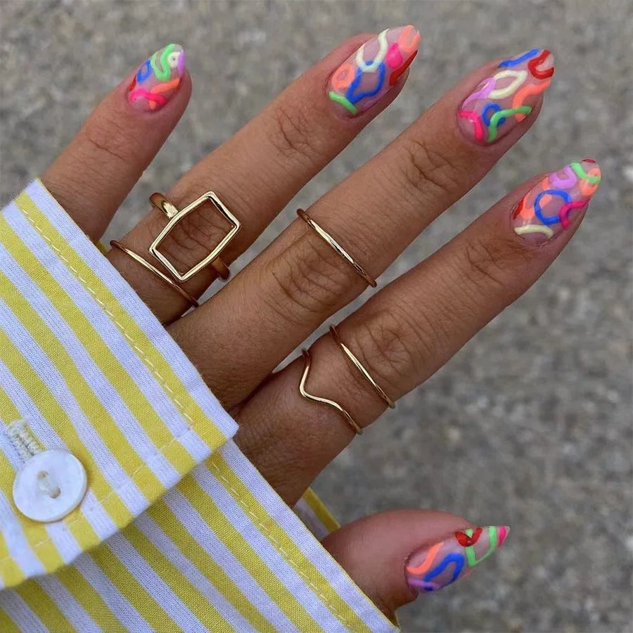 24pcs Tiger Stripe Pattern Press on Nails Blush Gradient Almond Manicure Simple Fashion Short Fake Nails Round Head False Nail