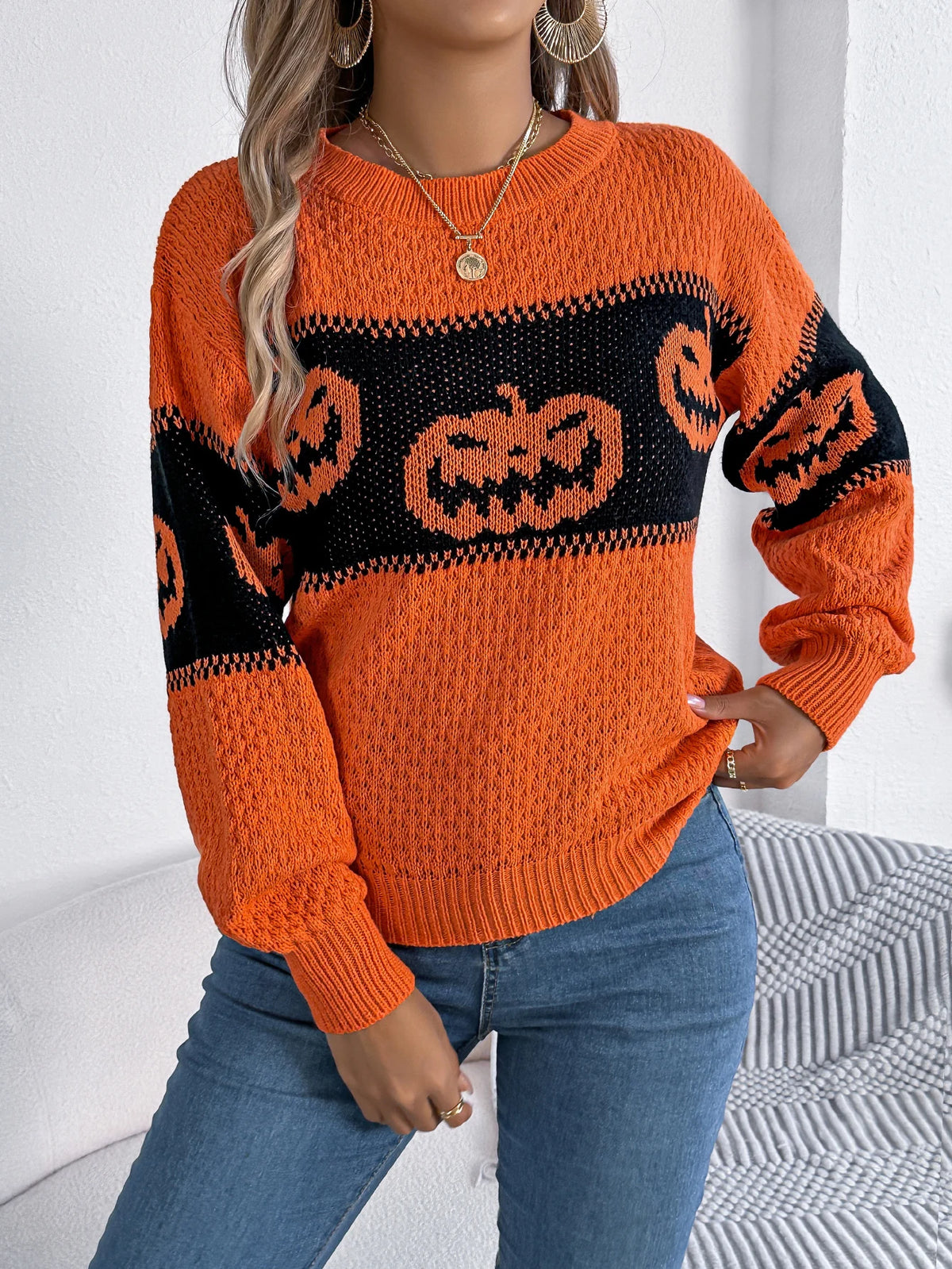 Halloween Women's Casual Autumn and Winter Elegant Contrasting Pumpkin Pattern Long Sleeved Pullover Sweater