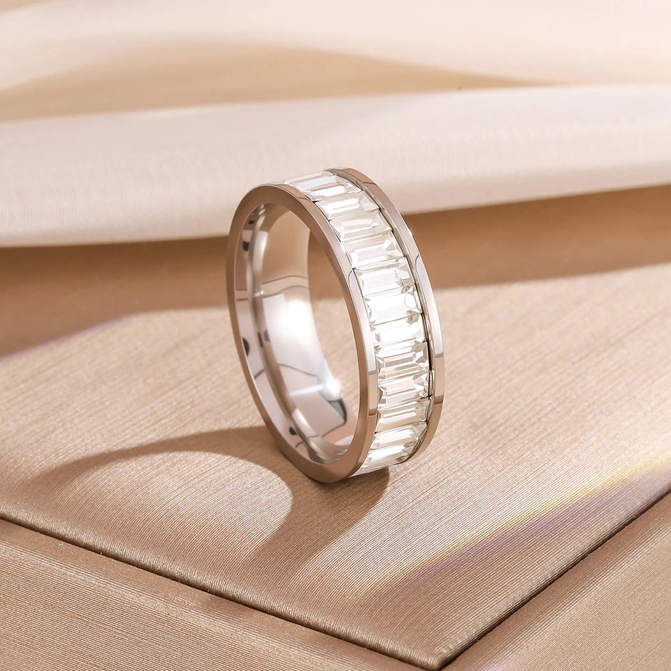 ZAKOL New Stainless Steel Clear Square Shiny Zircon Ring for Women Exquisite Iced Out Zirconia Wedding Band Ring Jewelry Gift