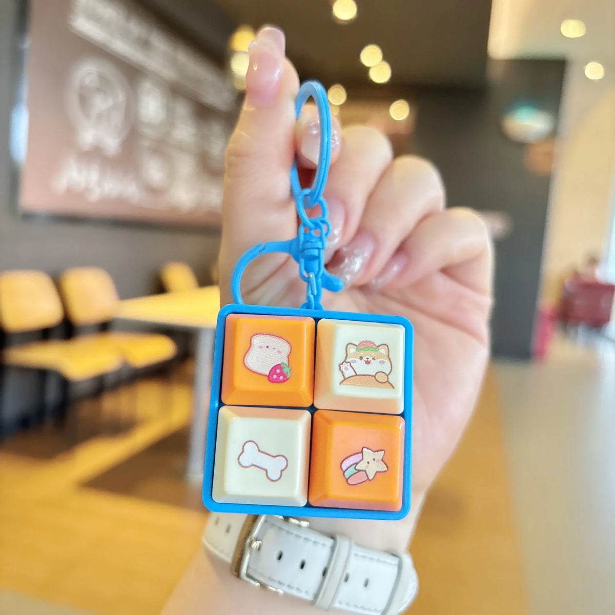 ZAKOL Cartoon Fidget Keychain DIY Keyboard Keys Button Squeeze Music Keychain Pass The Time Relief Stress Four-square Keychain