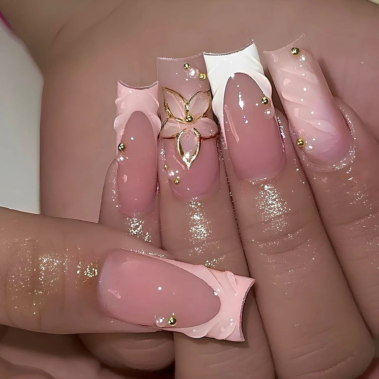 24pcs Short Square Press on Nails Jade Flower Sparkling Powder Designs Fake Nails with Glue Green Gradient Full Cover Nail Tips
