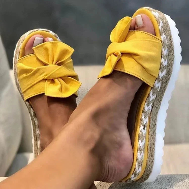 Women’s Wedge Heel Sandals – Elegant Flower Platform Summer Slippers | صندل نسائي بكعب عريض – شباشب صيفية أنيقة بنعل مرتفع وزهرة