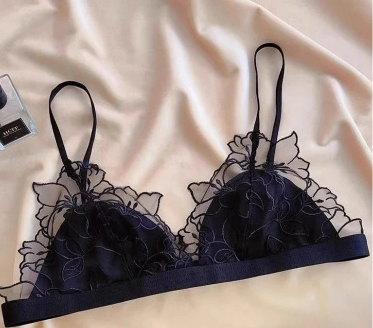 Sexy French Lace Bralette & Underwear Set, Lightweight Wireless Triangle Cup Bra for Women, Pure Elegant Small Boobs S-XL MOYISU