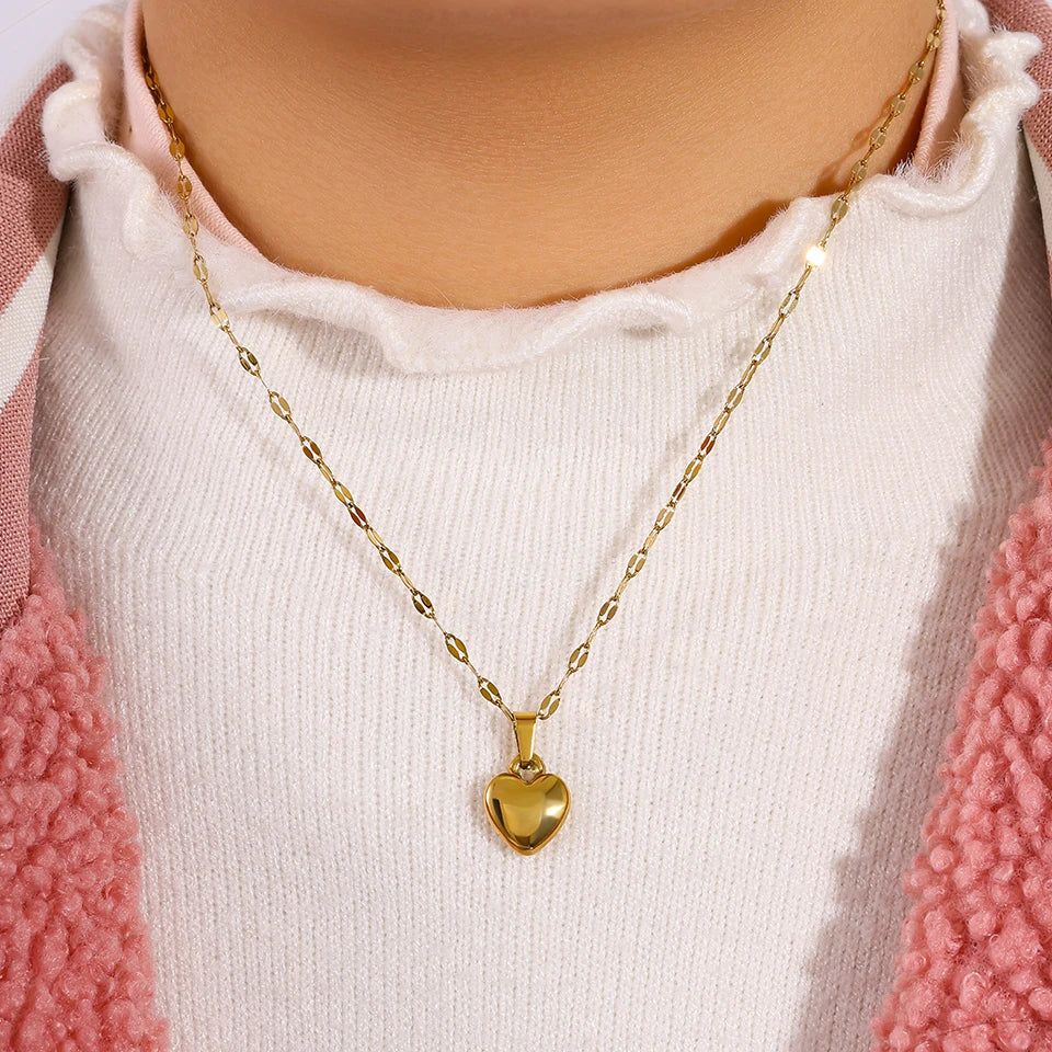 ZAKOL 1pcs Stainless Steel Love Heart Necklace For Women Lip Chain Simple Pendant Necklace Versatile Daily Jewelry