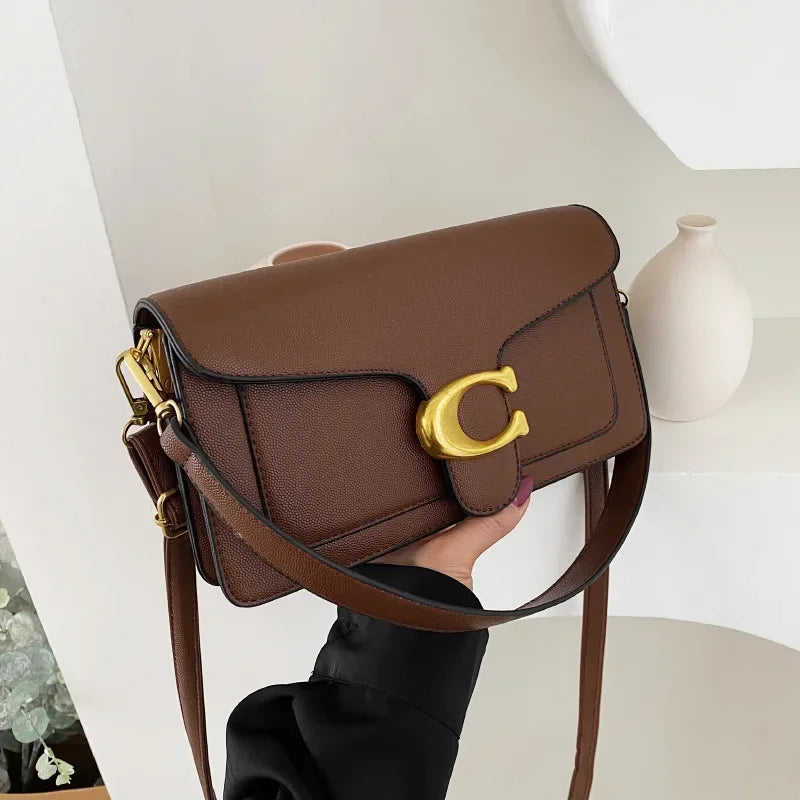 Koujia Rhombic Taby Chain Bag – Elegant Portable Crossbody for Chic Looks شنطة كوجيا تابـي الأنيقة – تصميم هندسي بسلسلة، كروس بودي وعصرية