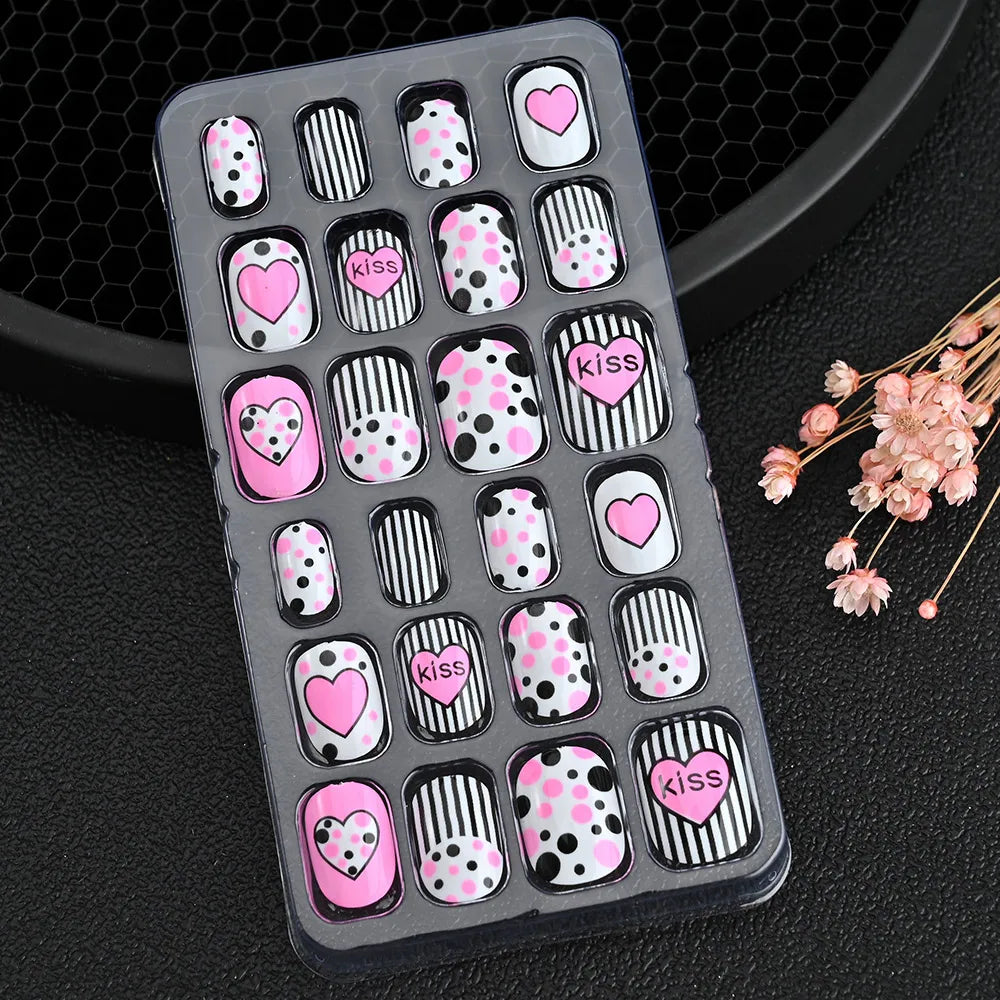 24Pcs/Box Cartoon Heart Bow Rainbow Design Kid Fake Nails Tips Cute False Nail Girls Press on Nails Full Cover Short Fingernails
