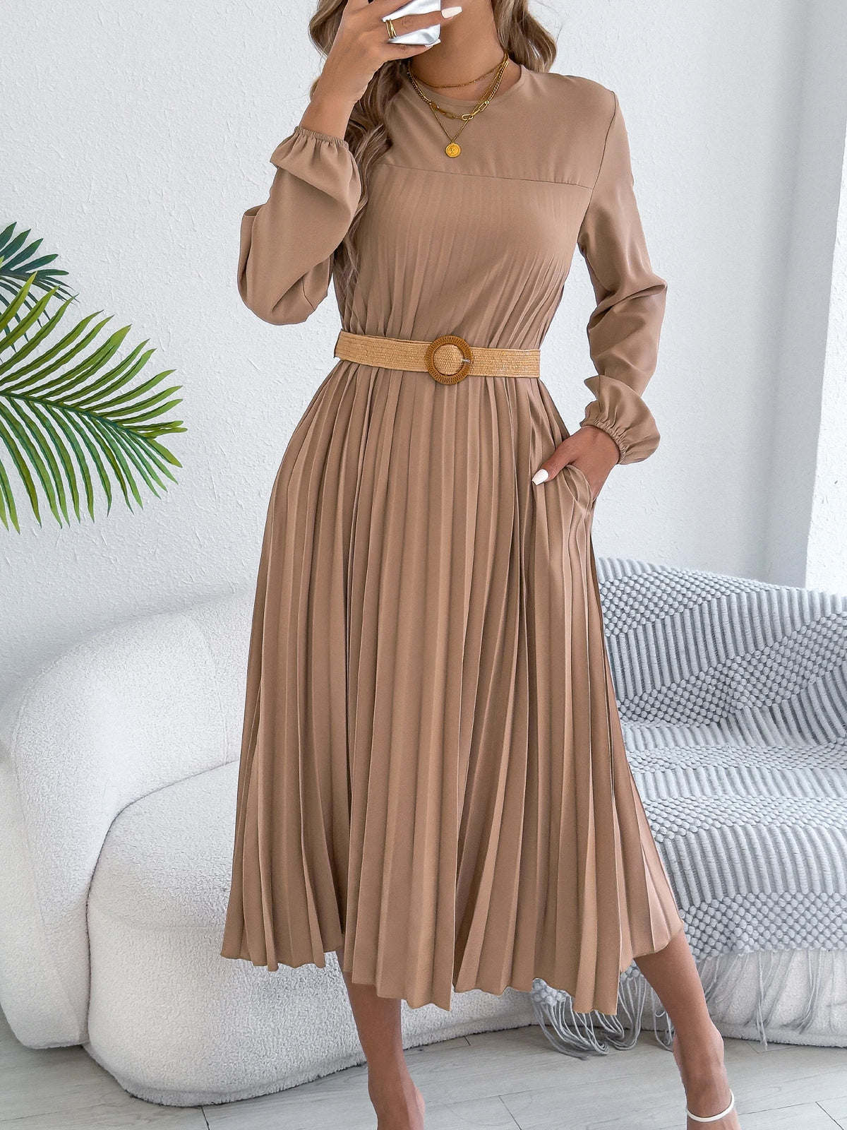 Women Elegant Dress 2026 Retro Solid Color Round Neck Long Sleeve Pleated Dress Without Belt 2026 Autumn Winter Khaki Green Red