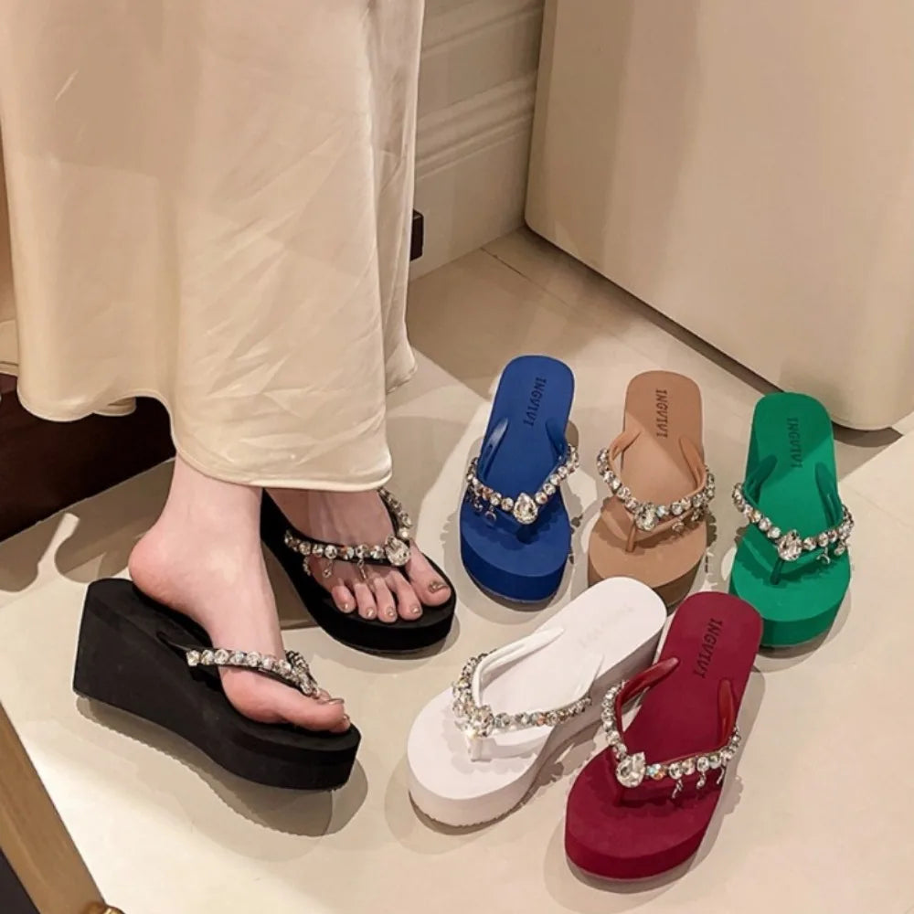 2025 Summer New High-heeled Flip Flops Women's Rhinestone Chain Pendant Thick Bottom Fashionable Clip on Sandals Beach Slippers