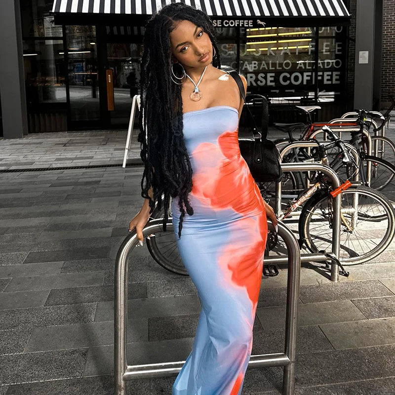 🔥 Strapless Printed Tube Maxi Dress for Women 👙 – Backless Off-Shoulder Y2K Summer Beach Dress | فستان ماكسي نسائي بدون أكتاف – تصميم صيفي مطبوع مكشوف الظهر بأسلوب Y2K