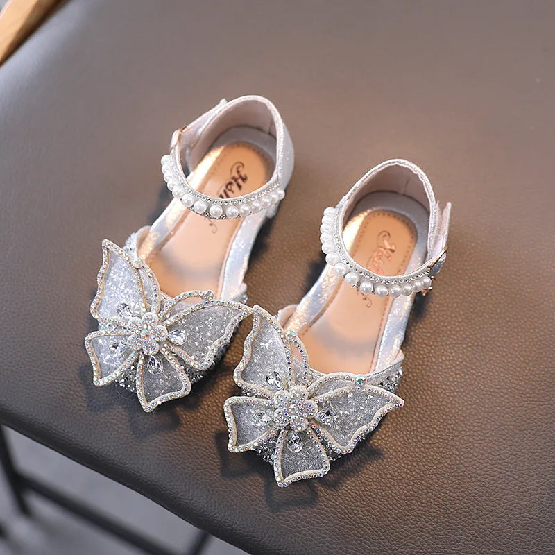 ✨ Girls Princess Sandals – Rhinestone & Sequin Bow Dress Shoes (Flat Heel) | صندل أميرة للبنات – فيونكة لامعة بحبات كريستال وكعب مسطح