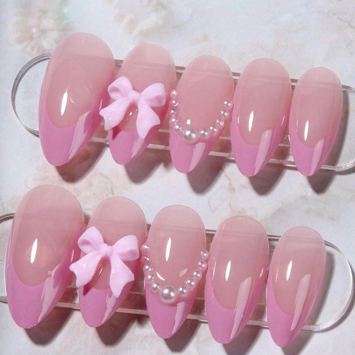 24pcs Sweet Detachable False Nails with Bowknots & Pearls – أظافر صناعية فاخرة قابلة للفك مزينة بفيونكات ولؤلؤ