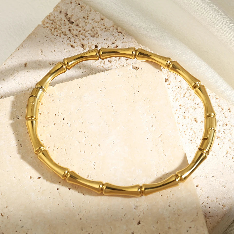 ✨ Bamboo Shape Stainless Steel Bracelet – Unisex Gold & Silver Smooth Finish 🔷 سوار أنيق بتصميم الخيزران من الستانلس ستيل – للنساء والرجال بلون ذهبي وفضي