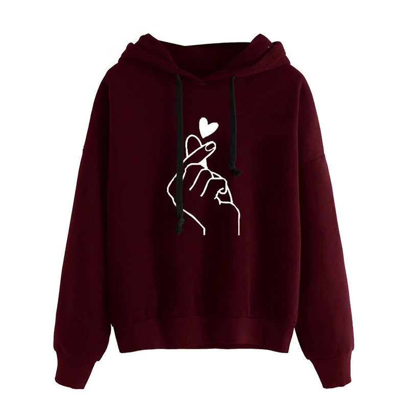 🧡 Korean Finger Heart Fleece Hoodie – Soft, Warm & Stylish | هودي فليس دافئ بتصميم قلب بالأصابع – موضة كورية خريفية أنيقة ومريحة