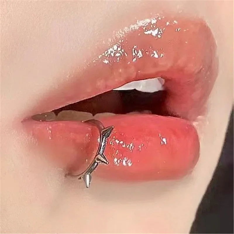 ✨ Stainless Steel Fake Nose & Lip Ring – C Clip Non-Pierced Body Jewelry 🔷 حلقة أنف أو شفة وهمية من الستانلس ستيل – تصميم C كليب بدون ثقب للنساء