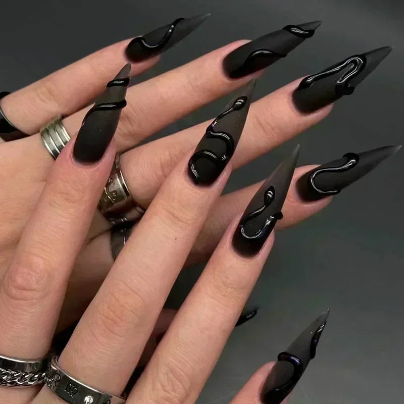 24 قطعة أظافر صناعية بشكل لوزي مع لاصق وديكور فضي – 24Pcs Almond Shape Fake Nails with Glue & Silver Bow Design