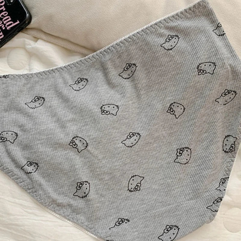 ✨ Kawaii Hello Kitty Triangular Cotton Underwear – Soft, Breathable & Cute Gift for Girls 🔷 سروال نسائي مثلث من قطن ناعم – بتصميم هالو كيتي الكرتوني اللطيف، مثالي كهدية للبنات