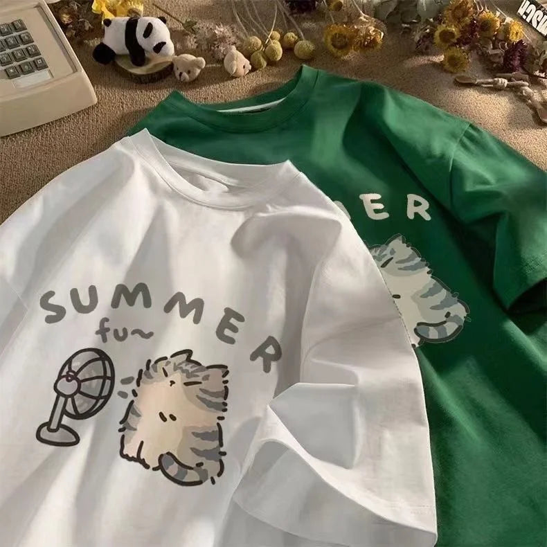 🧢 Korean Retro Minimalist T-Shirt 👕 – Unisex Loose Thin Summer Tee with Vintage Print | تيشيرت كوري رجالي/نسائي بقصة واسعة – تصميم صيفي خفيف بطبعة ريترو كلاسيكية