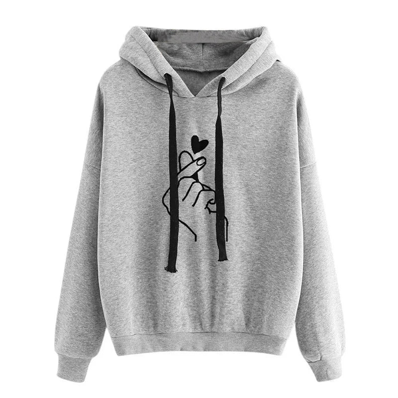 🧡 Korean Finger Heart Fleece Hoodie – Soft, Warm & Stylish | هودي فليس دافئ بتصميم قلب بالأصابع – موضة كورية خريفية أنيقة ومريحة