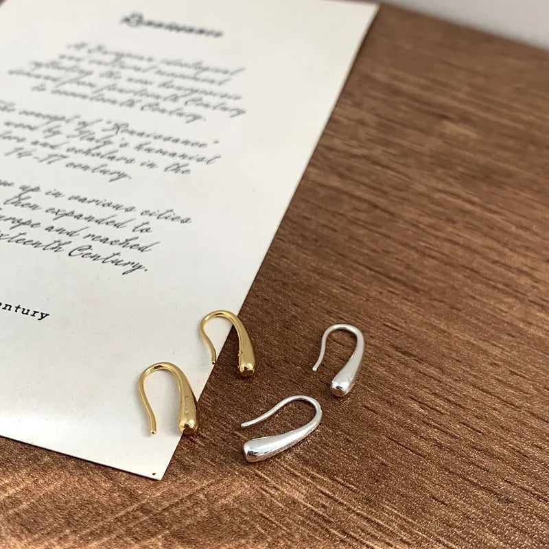 💧 Elegant Water Drop Stud Earrings for Women | أقراط نسائية بشكل قطرة ماء – تصميم أنيق وناعم