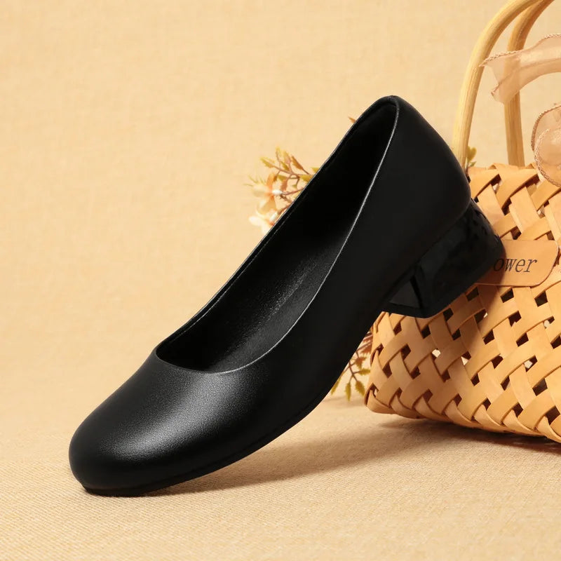 Women’s Soft Leather Square Heel Shoes – 3cm Comfortable Office Loafers for Spring & Fall 2025 | حذاء نسائي من الجلد الطري بكعب مربع 3 سم – أنيق ومريح للمكتب ومناسب للربيع والخريف