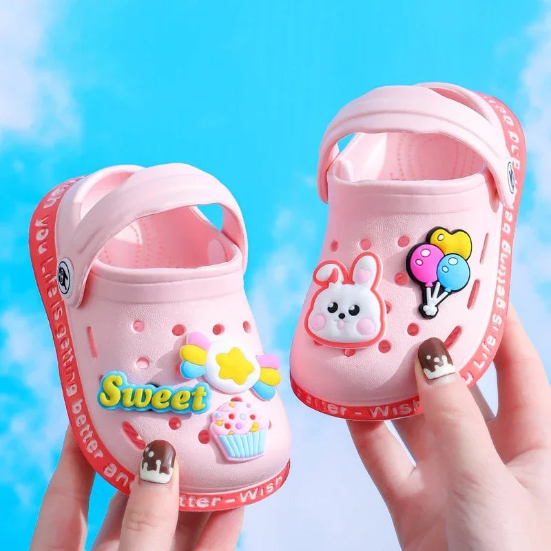 🦕 Kids Summer Garden Clogs – Lightweight Cartoon Slip-On Sandals | صنادل أطفال صيفية كروكس كرتونية – خفيفة ومريحة بتهوية عالية