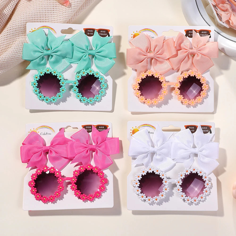 🌸 3Pcs Kids Retro Accessories Set – Cheer Bow Hairclips + Flower Sunglasses + Hairgrip | طقم إكسسوارات أطفال 3 قطع – فيونكات شعر + نظارات شمسية ريترو + مشبك بناتي