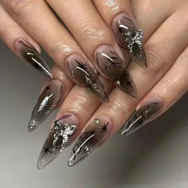 24 قطعة أظافر صناعية بشكل لوزي مع لاصق وديكور فضي – 24Pcs Almond Shape Fake Nails with Glue & Silver Bow Design