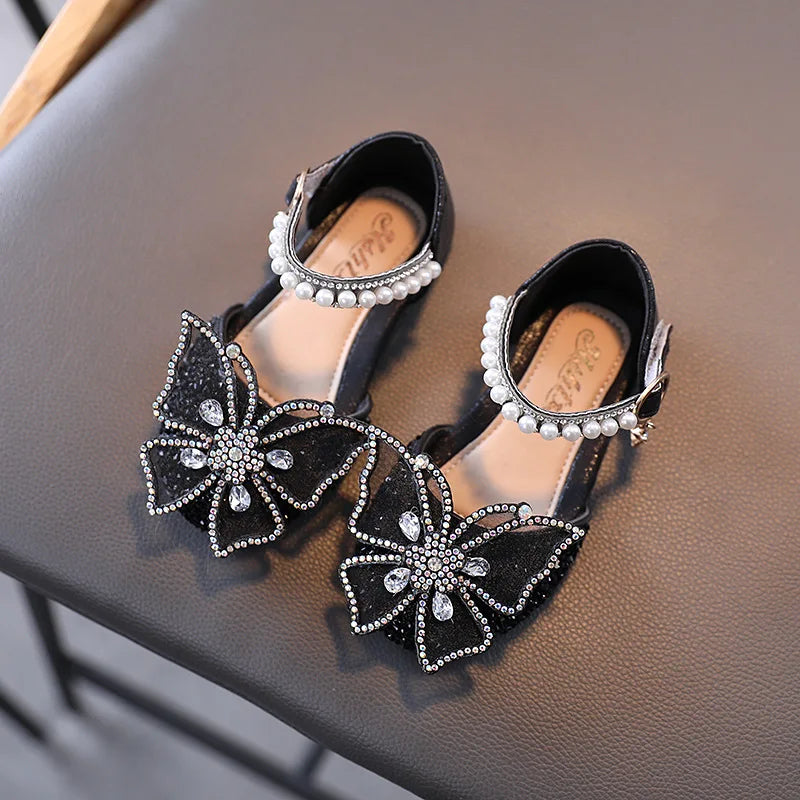 ✨ Girls Princess Sandals – Rhinestone & Sequin Bow Dress Shoes (Flat Heel) | صندل أميرة للبنات – فيونكة لامعة بحبات كريستال وكعب مسطح