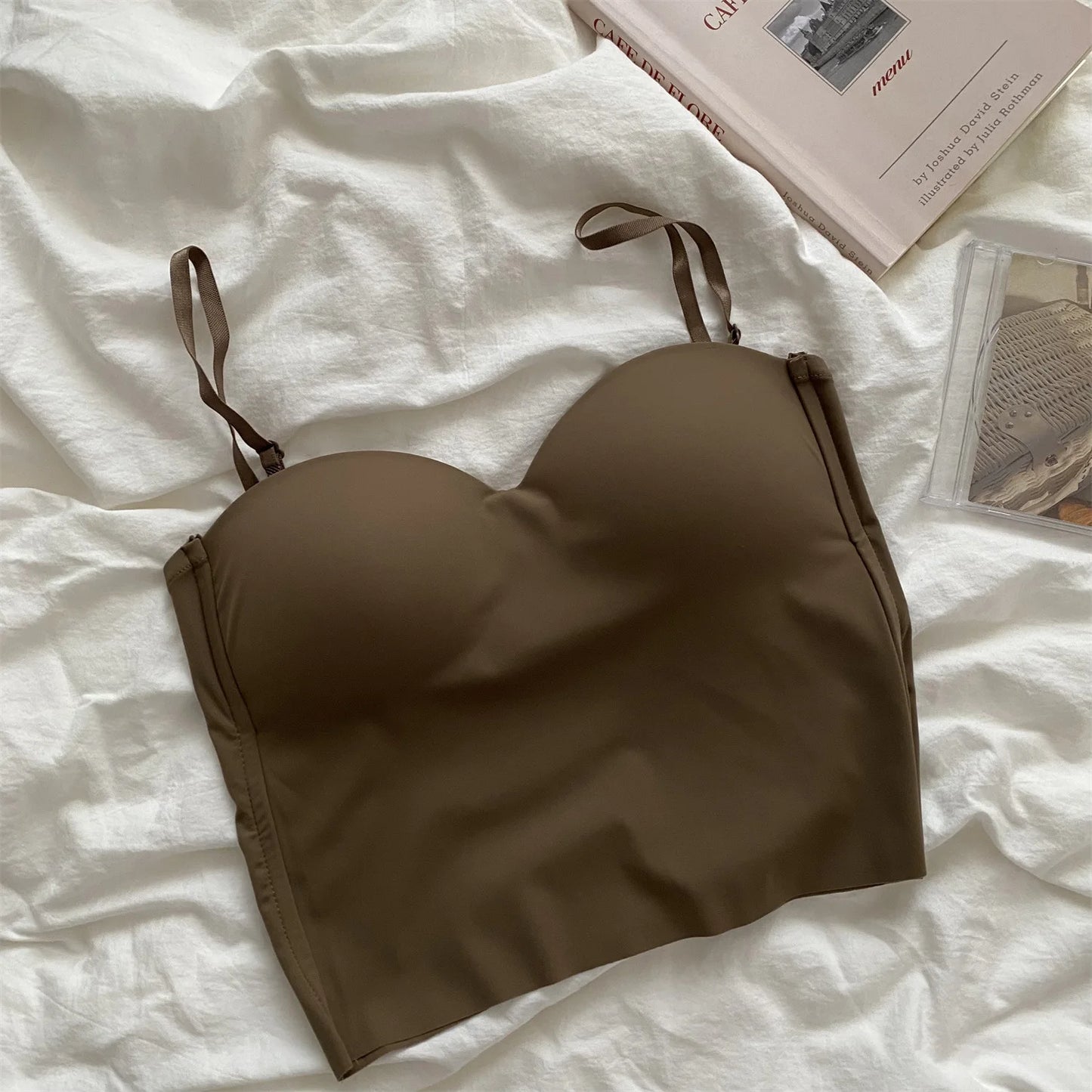 🔥 Women’s Seamless Yoga Tank Top 🧘‍♀️ – Skin-Friendly U-Back Sports Bra Vest with Fixed Chest Pads | توب رياضي نسائي بدون خياطة – بحشوة صدر ثابتة وظهر مفتوح ناعم على البشرة