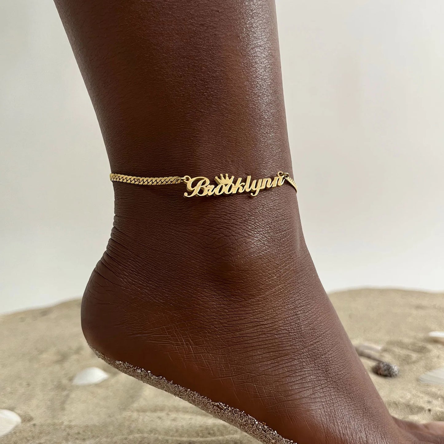 Vnox Personalized Name Anklet – Custom Gold Stainless Steel Chain Bracelet for Women | خلخال مخصص باسم من Vnox – سلسلة من الستانلس ستيل الذهبي بتصميم شخصي أنيق للنساء